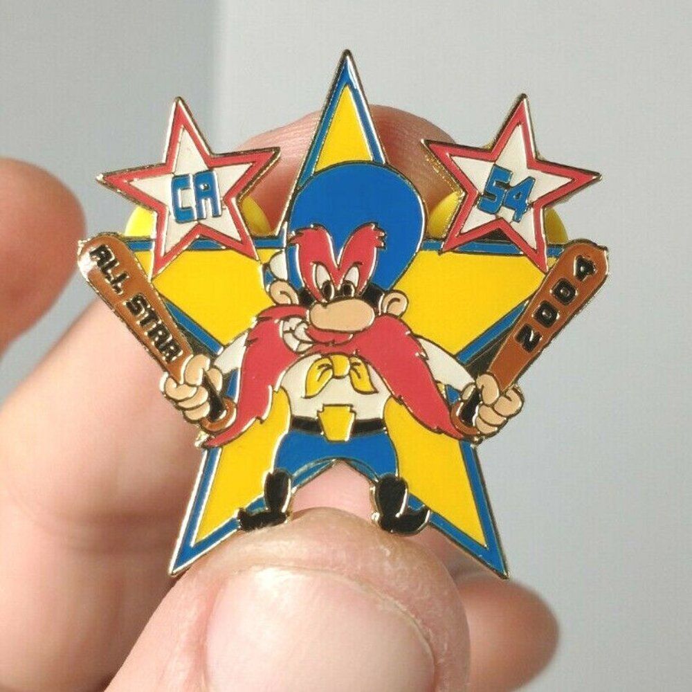 Wilson Trophy Yosemite Sam Enameled Metal Pin All Star CA 54, 2004